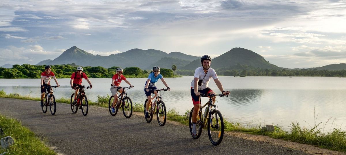 Cycle Around Mekong Island and Koh Dach from Phnom Penh: A Scenic Escape from the City
